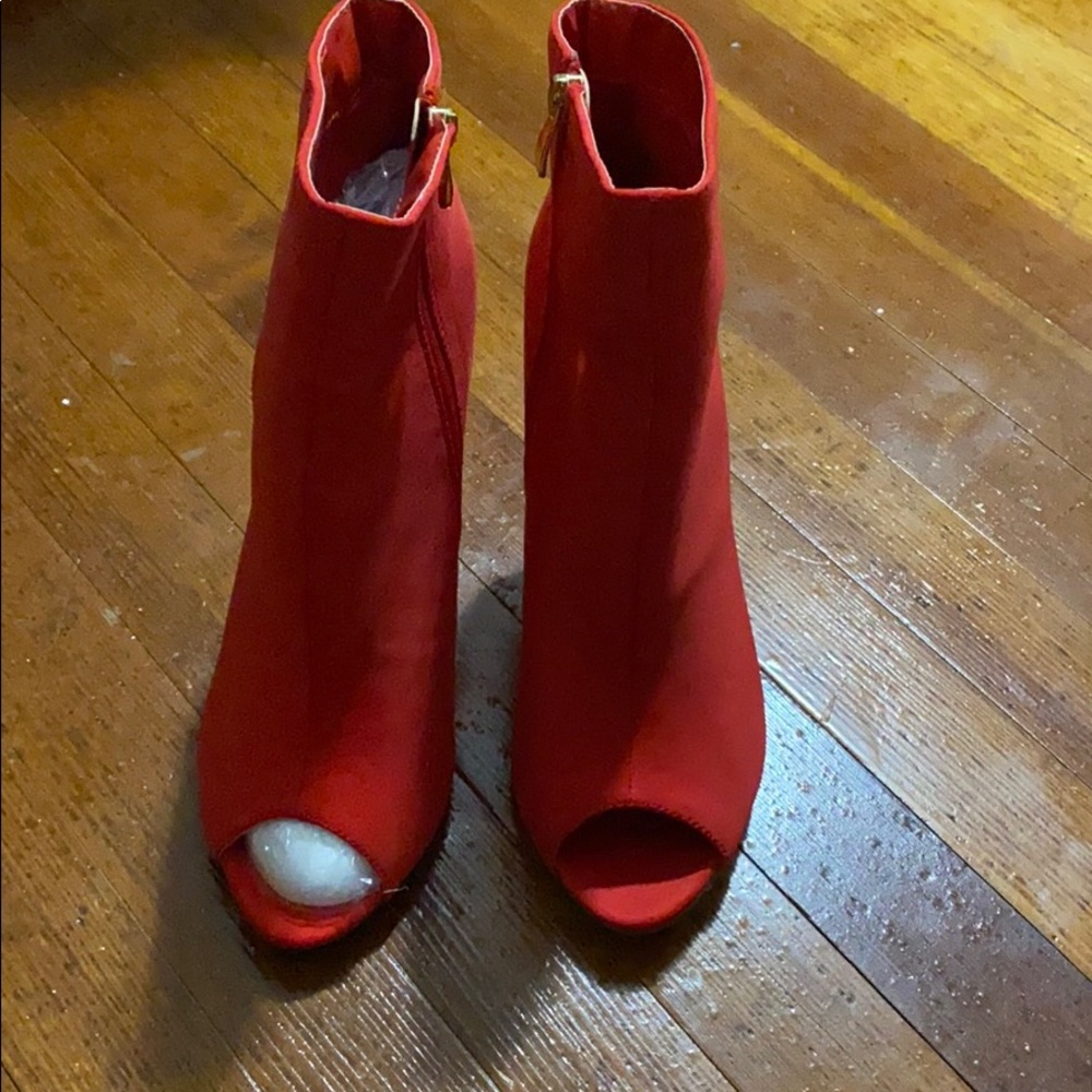 Red booties - Picture 2 of 4